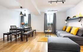 Marienplatz Apartment 2 Bedrooms Living Room Kitchen